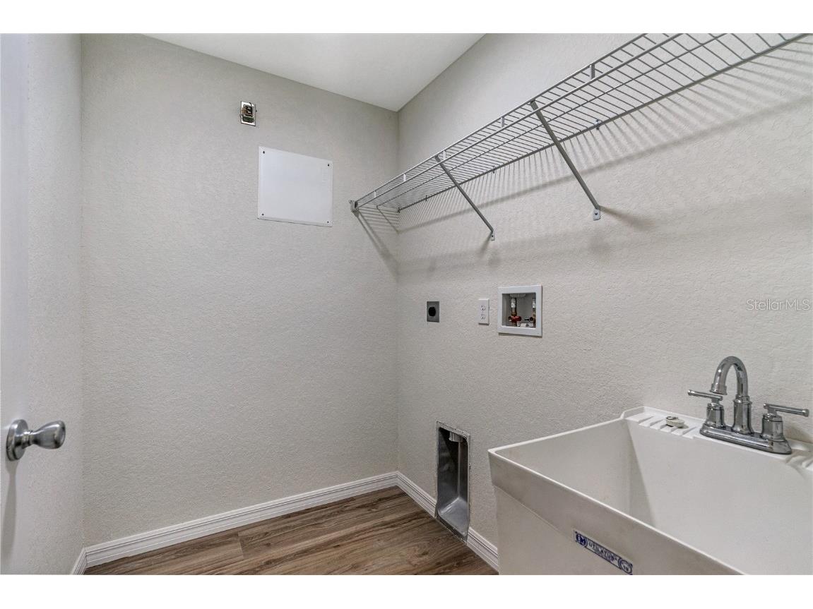 3046 Woodland Drive Edgewater FL 32141 V4944351 image32