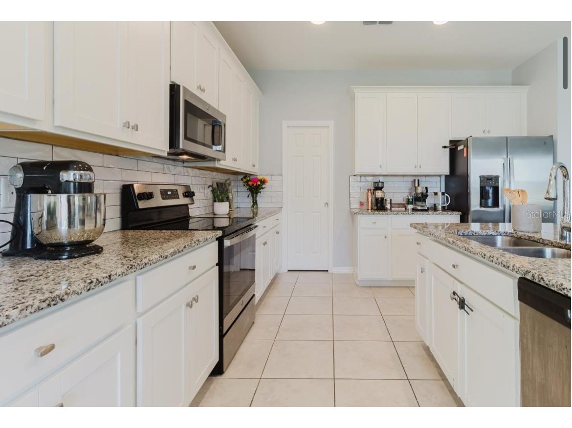 3047 Adams Cross Drive Zephyrhills FL 33540 OM718368 image8