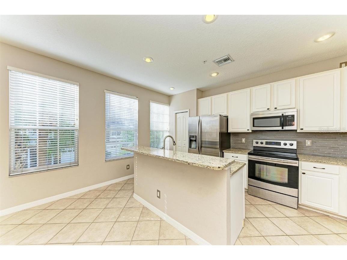 3047 Pointeview Drive Tampa FL 33611 - HILLSBOROUGH BAY TB8417493 image9