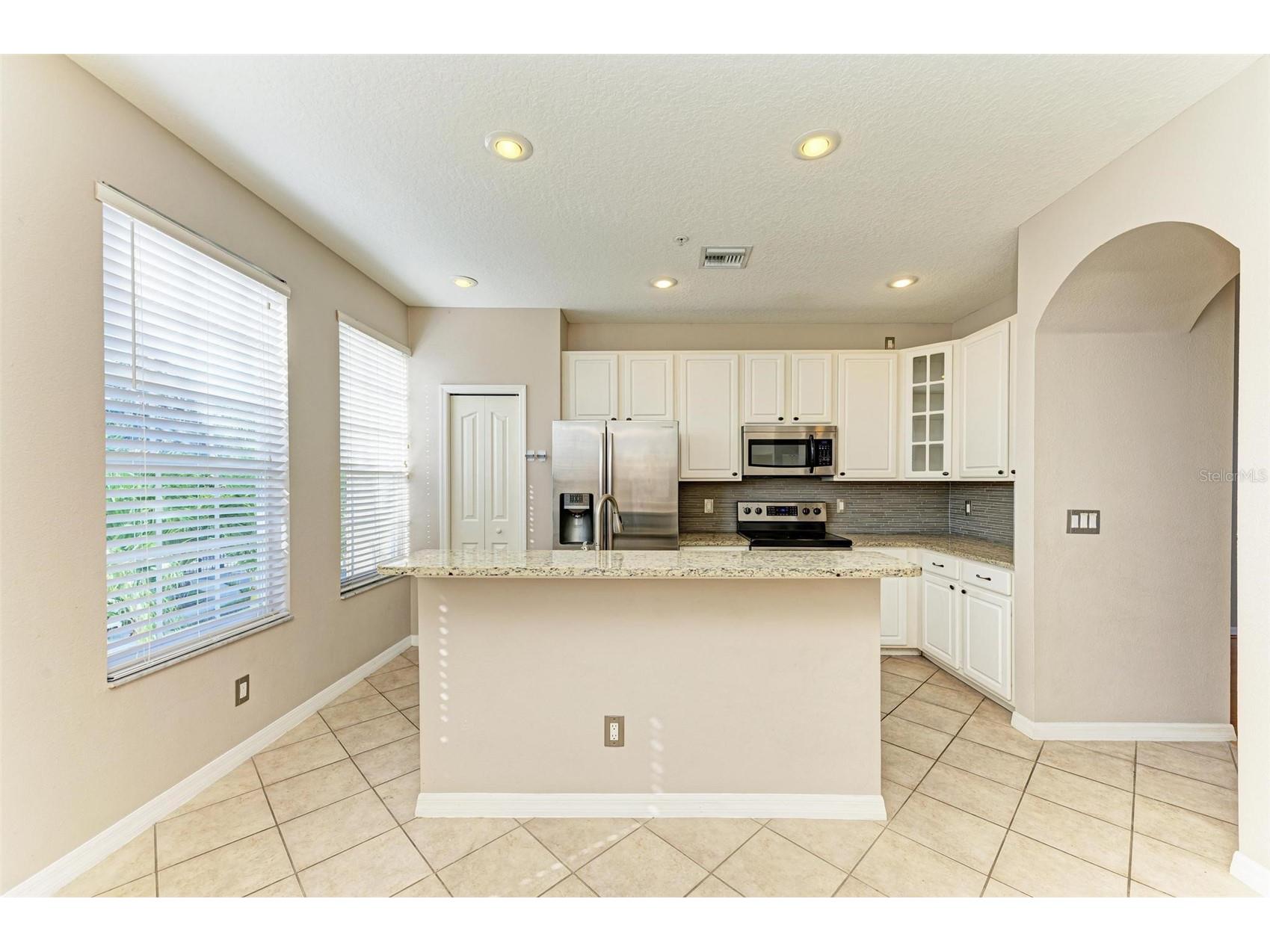 3047 Pointeview Drive Tampa FL 33611 TB8498644 image9