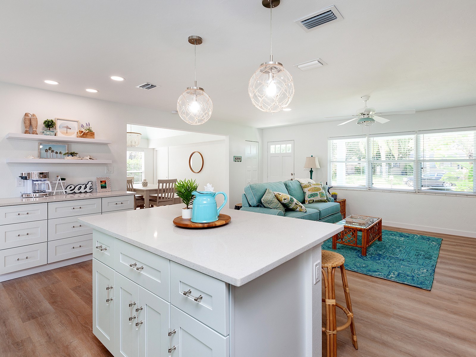 3049 Wood Street Sarasota FL 34237 A4689385 image8