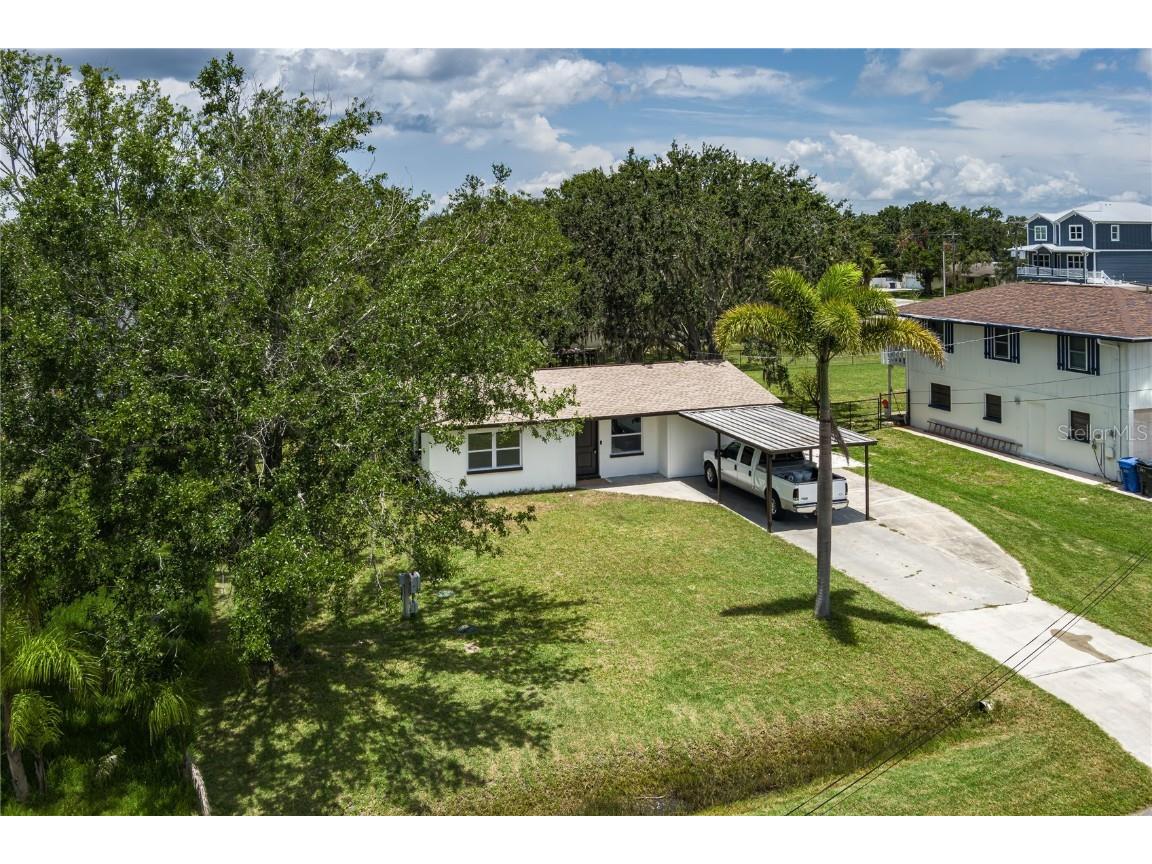 305 10th Street SW Ruskin FL 33570 A4657983 image1
