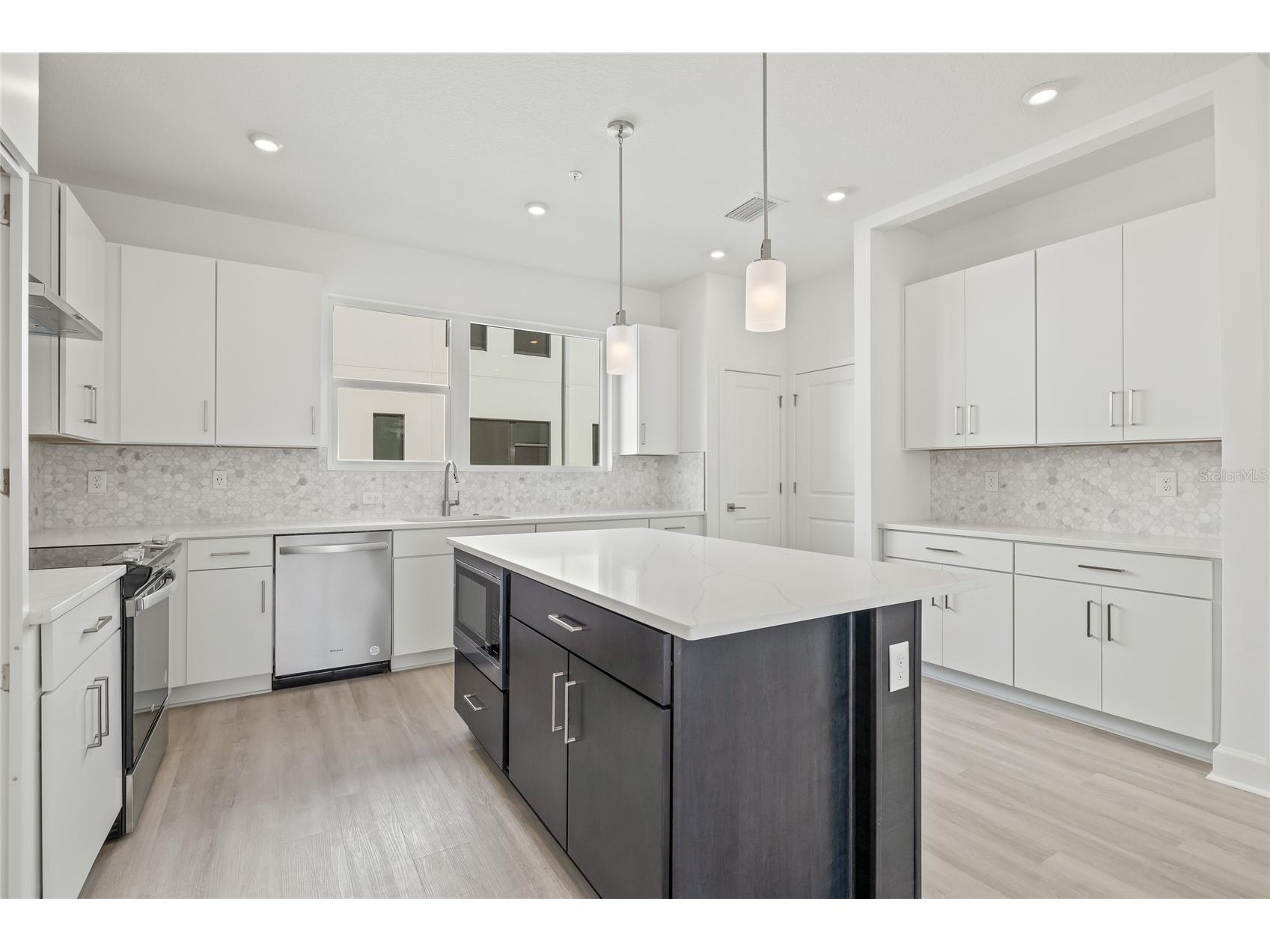 305 15th Street N Saint Petersburg FL 33705 TB8515319 image14