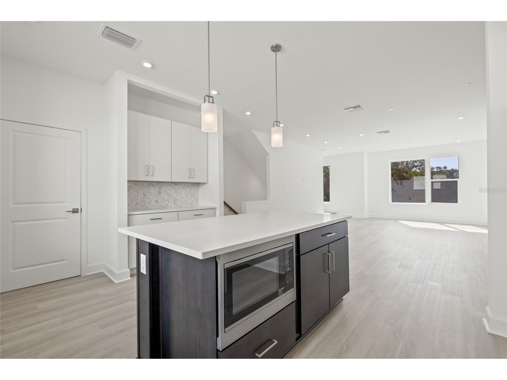 305 15th Street N Saint Petersburg FL 33705 TB8515319 image17