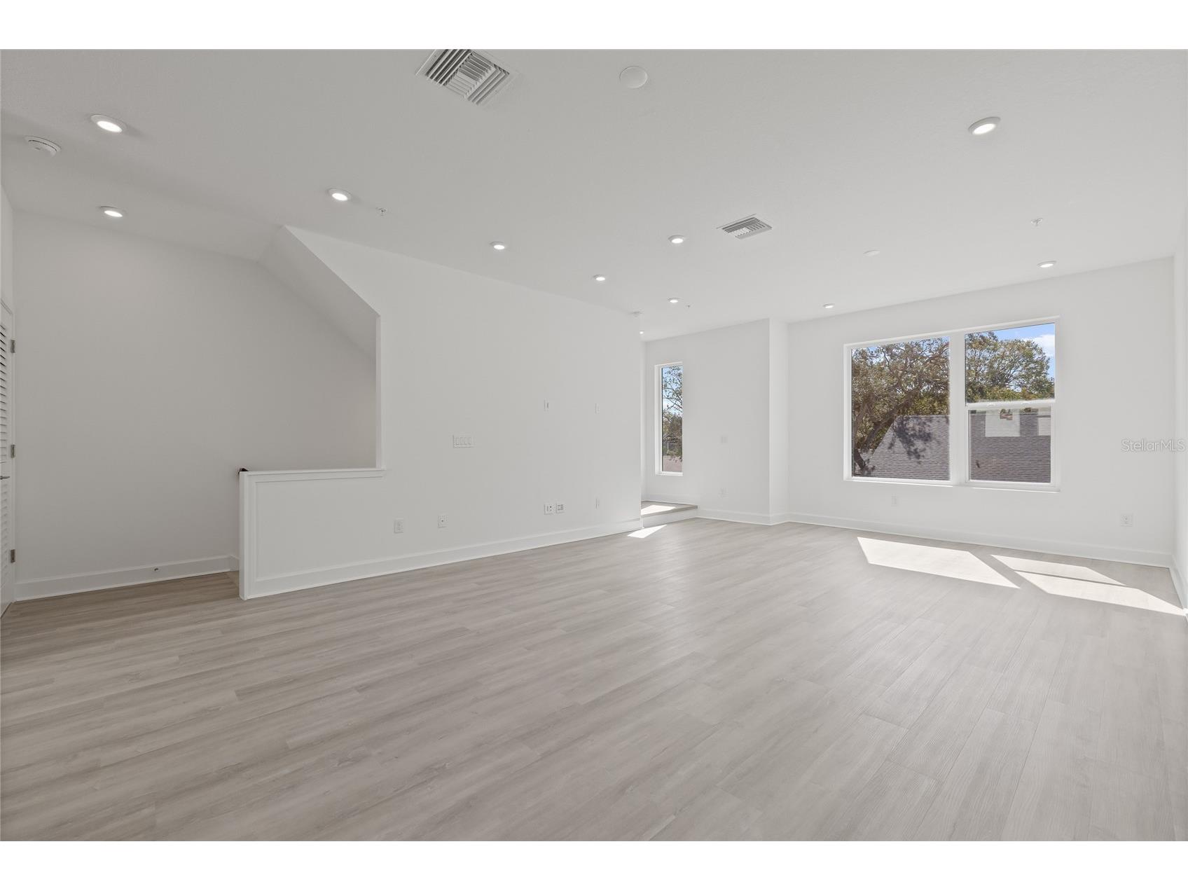 305 15th Street N Saint Petersburg FL 33705 TB8515319 image19