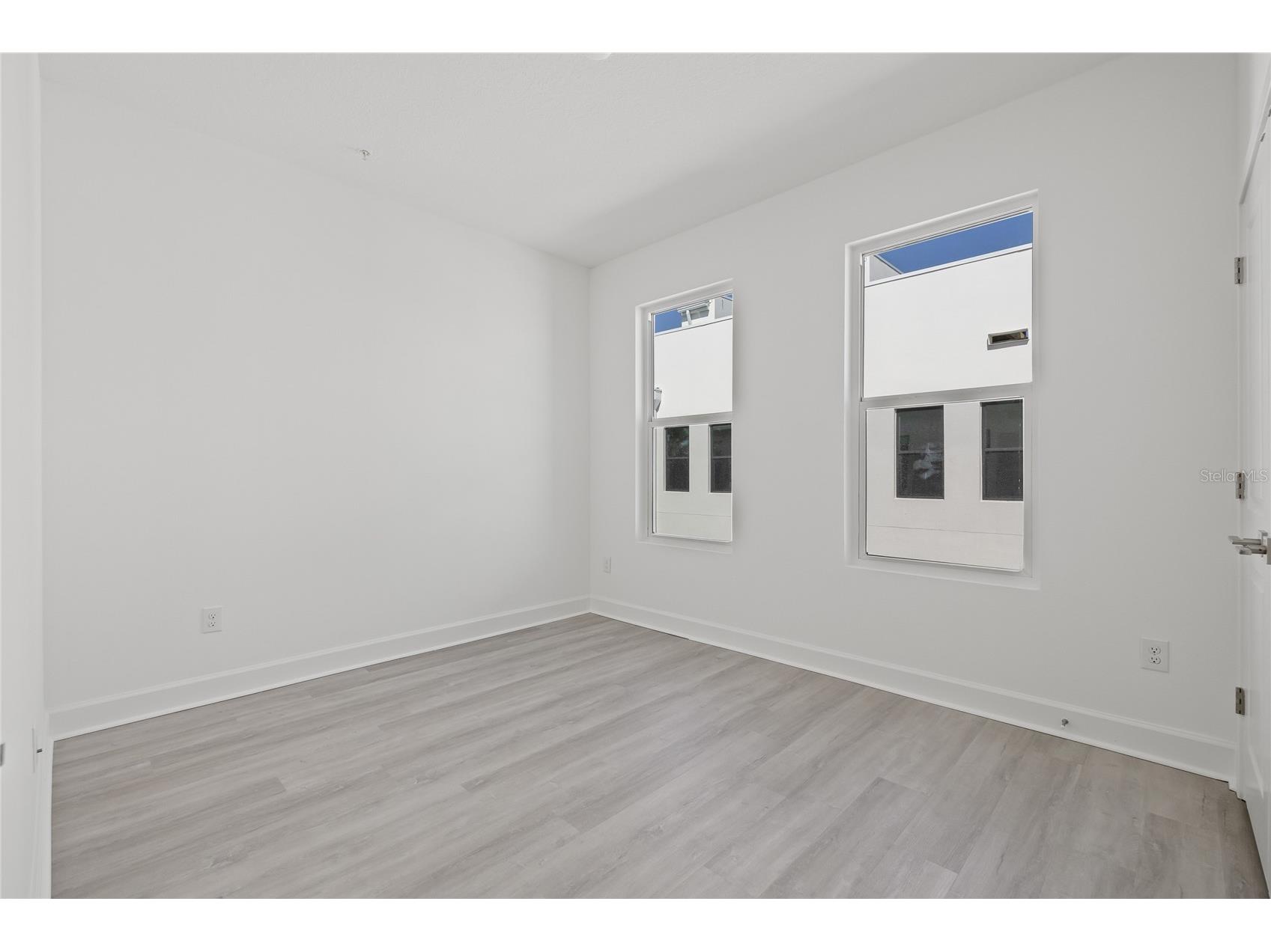 305 15th Street N Saint Petersburg FL 33705 TB8515319 image29