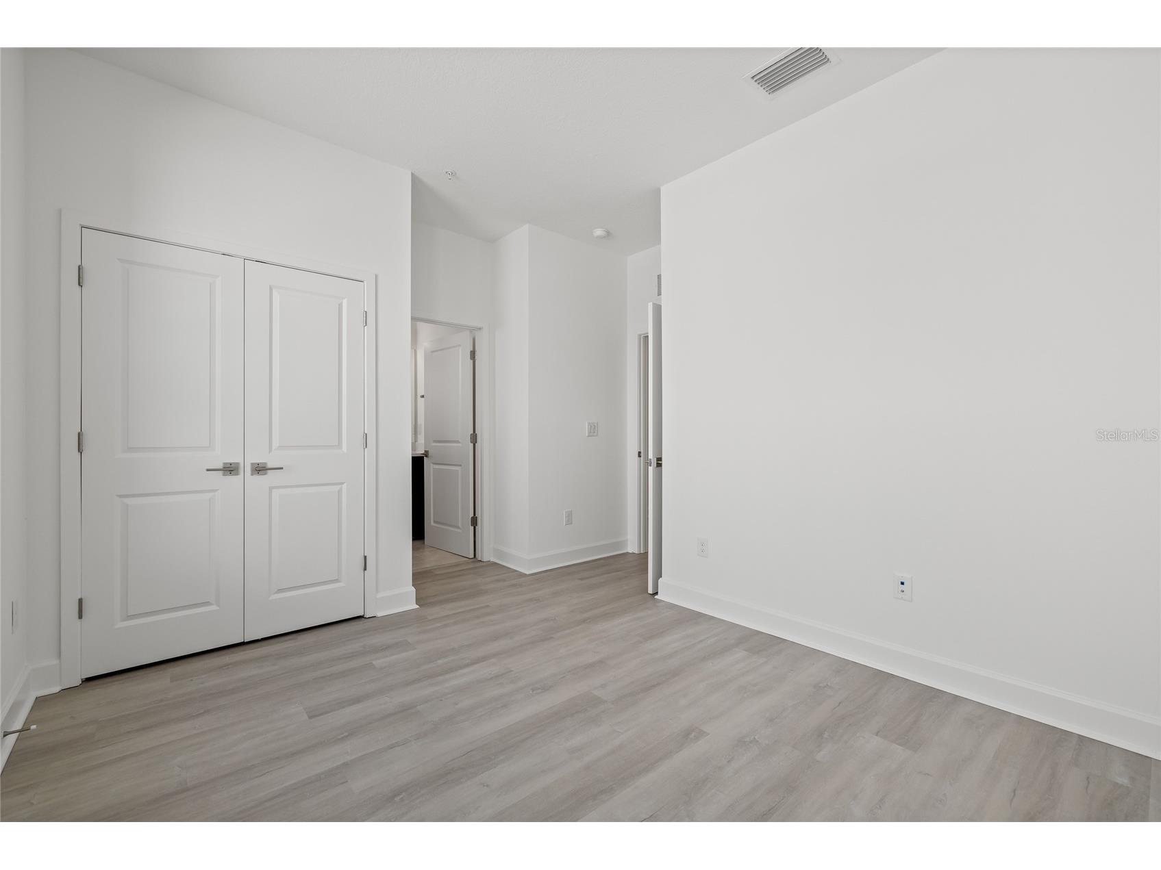 305 15th Street N Saint Petersburg FL 33705 TB8515319 image31