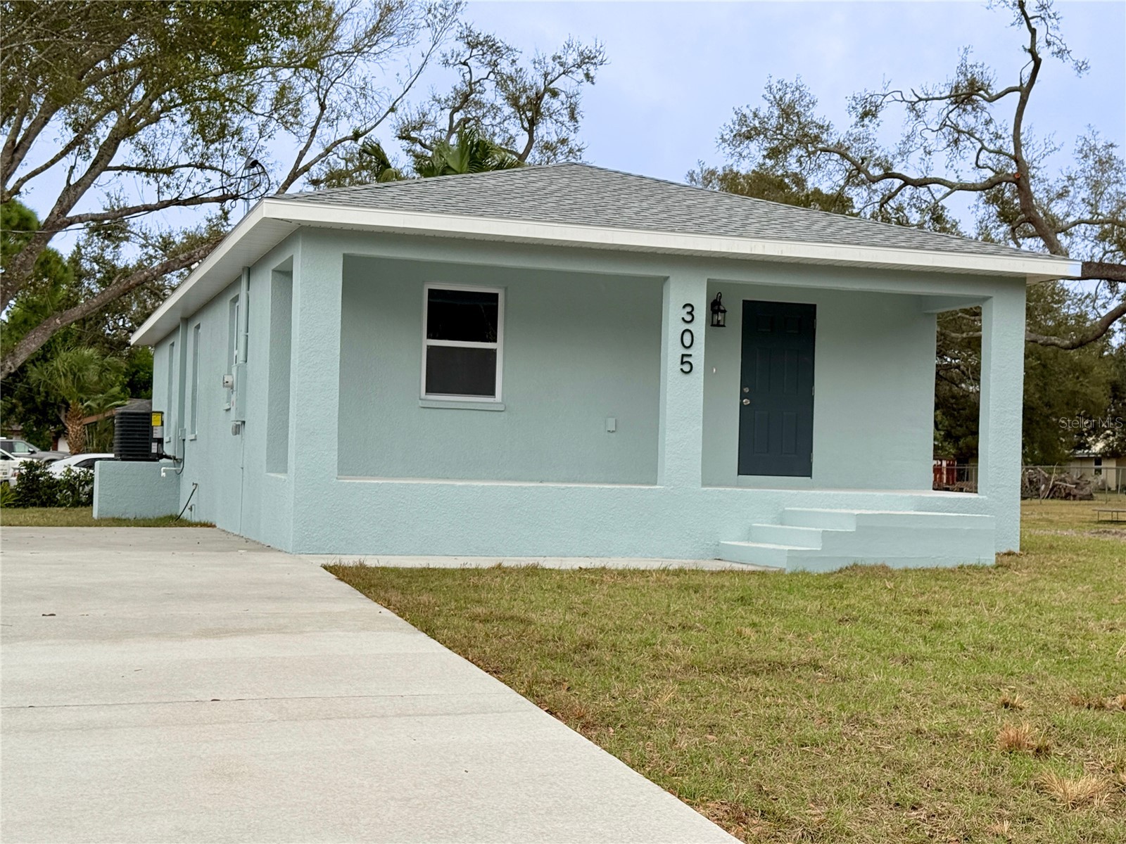 305 19th Street East Bradenton FL 34208 A4676125 image1