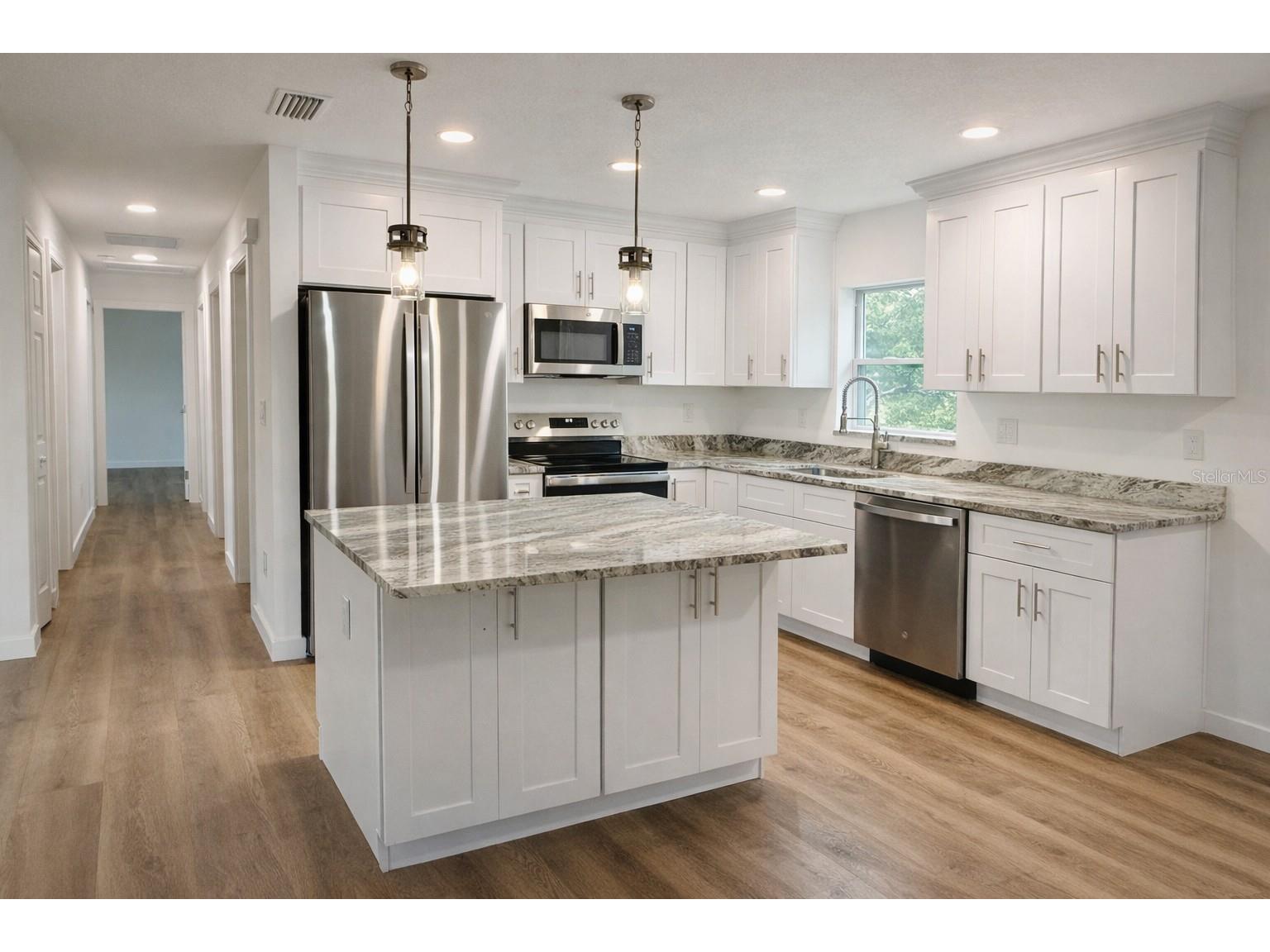 305 19th Street East Bradenton FL 34208 A4676125 image3