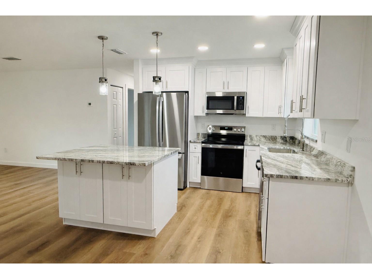 305 19th Street East Bradenton FL 34208 A4676125 image4