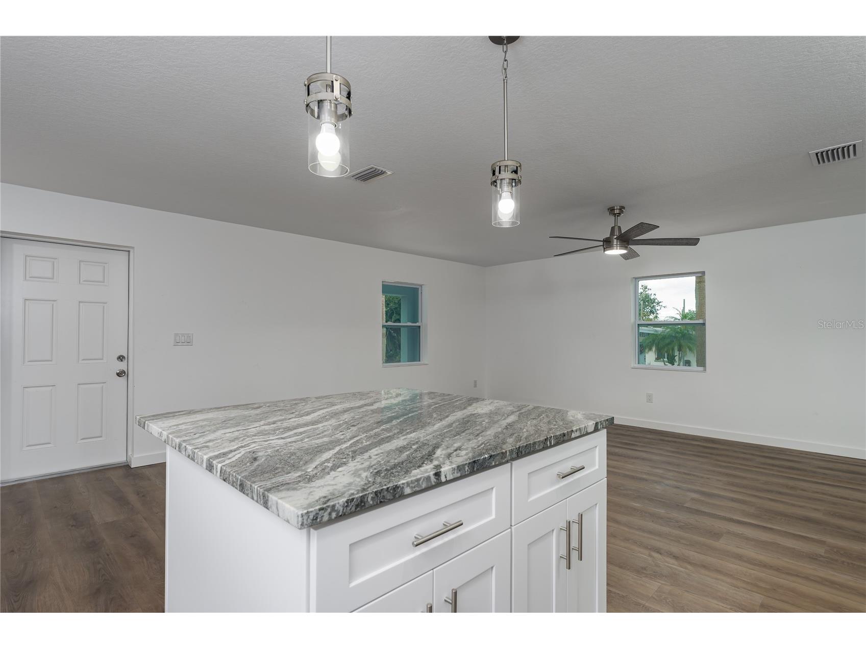 305 19th Street East Bradenton FL 34208 A4676125 image6