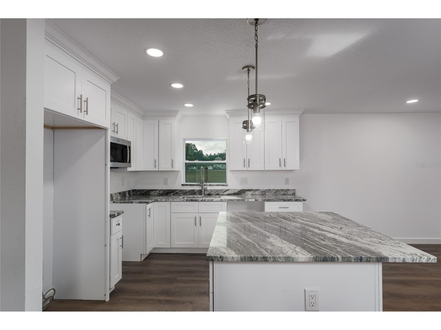 305 19th Street East Bradenton FL 34208 A4676125 image7