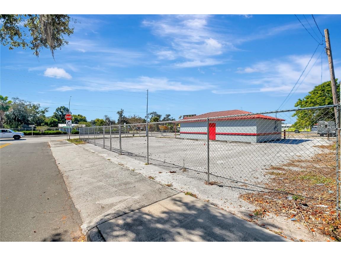 305 & 309 W Memorial Boulevard Lakeland FL 33801 TB8447315 image2
