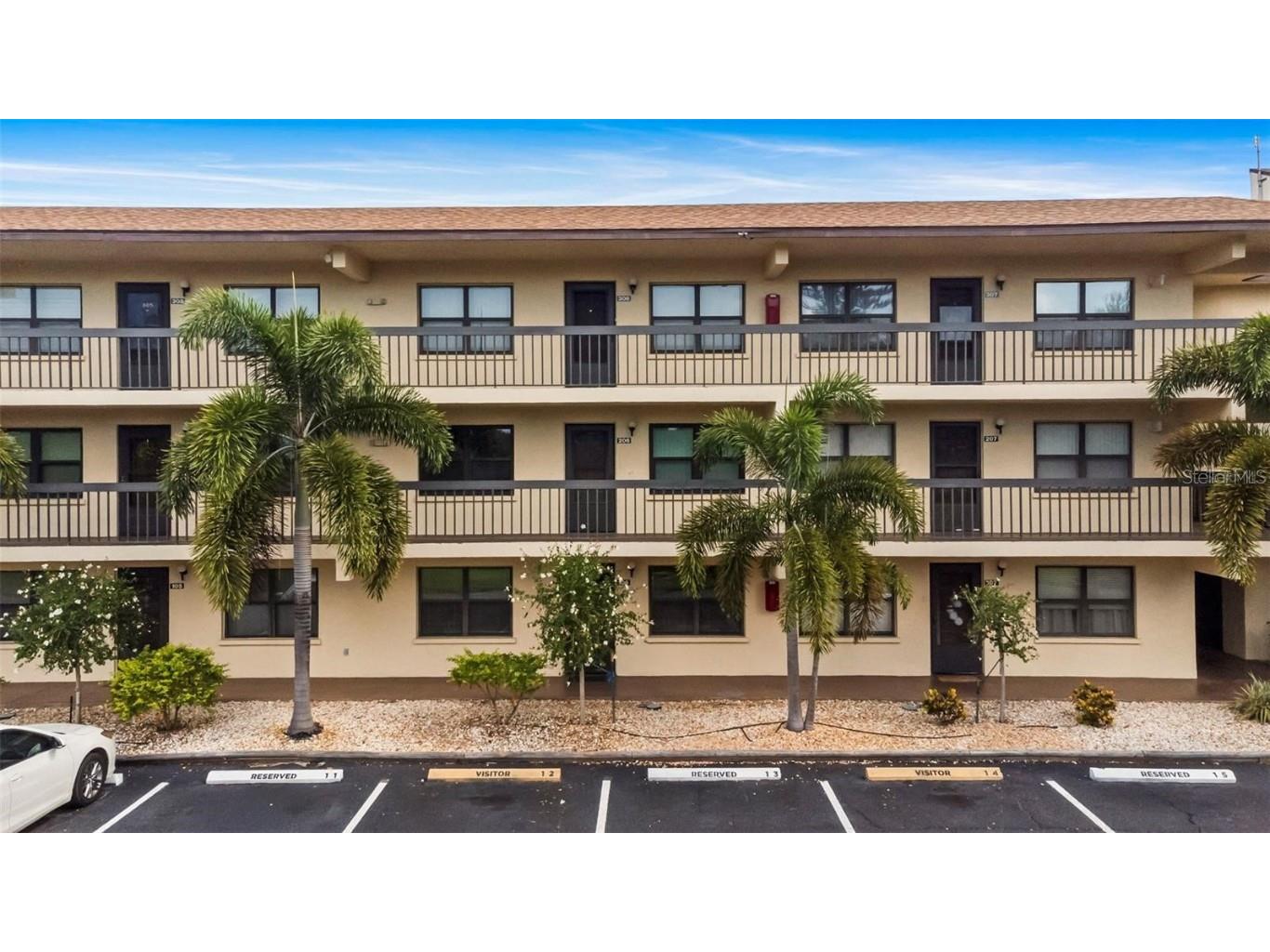 305 30th Avenue W #A206 Bradenton FL 34205 L4945254 image1