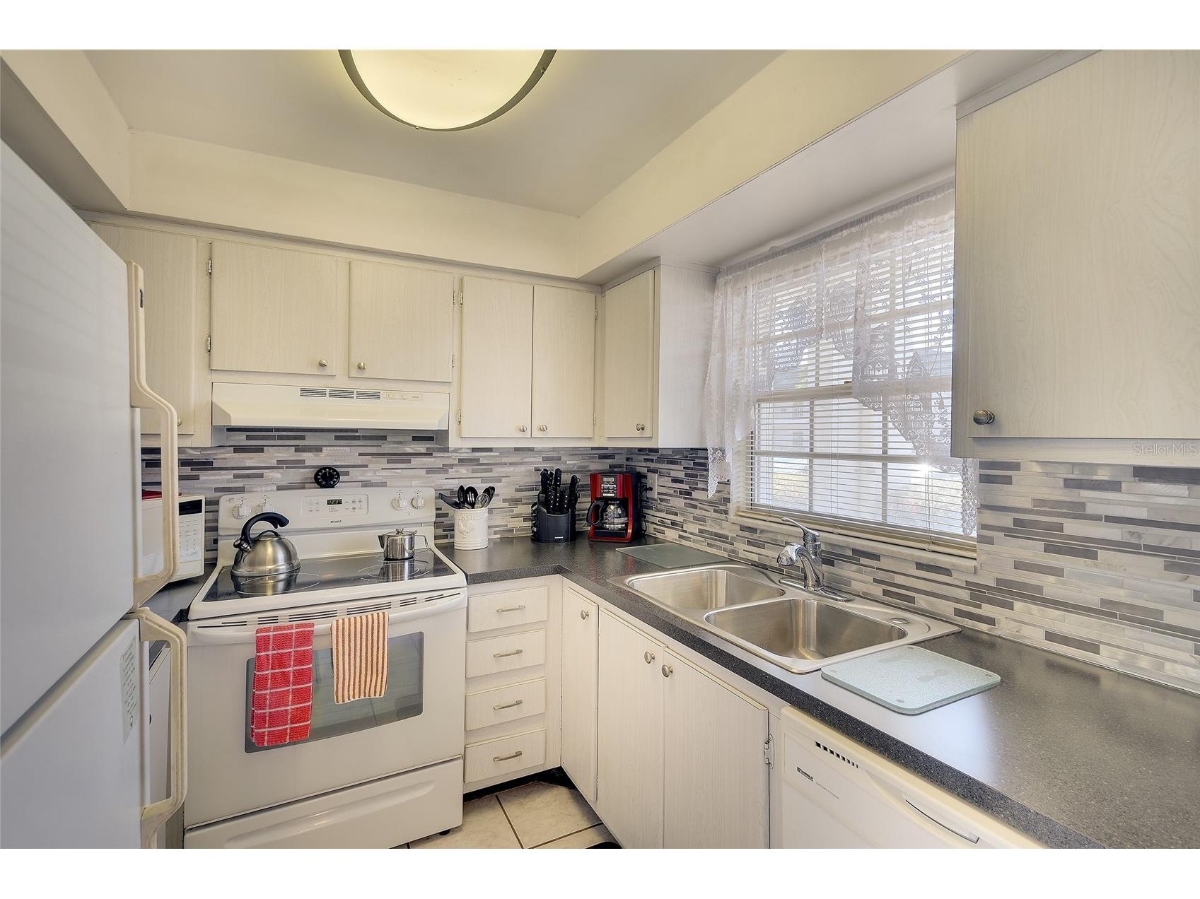 305 47th Avenue Drive W #146 Bradenton FL 34207 A4687725 image4