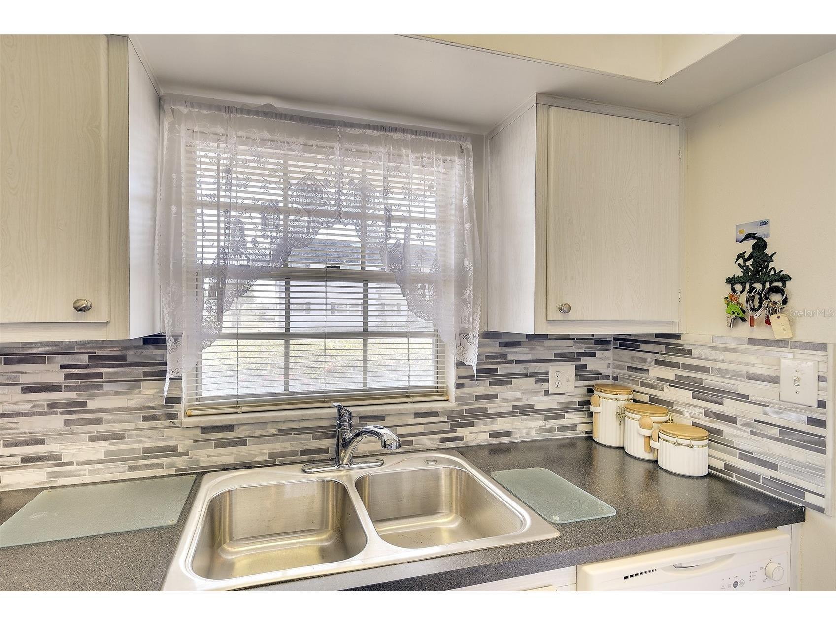 305 47th Avenue Drive W #146 Bradenton FL 34207 A4687725 image6