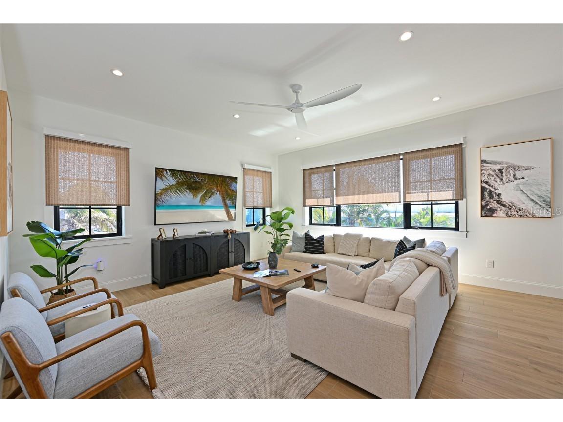 305 55th Street Holmes Beach FL 34217 A4672370 image8