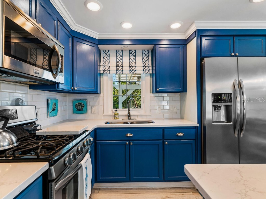 305 57th Street #A Holmes Beach FL 34217 A4534134 image16