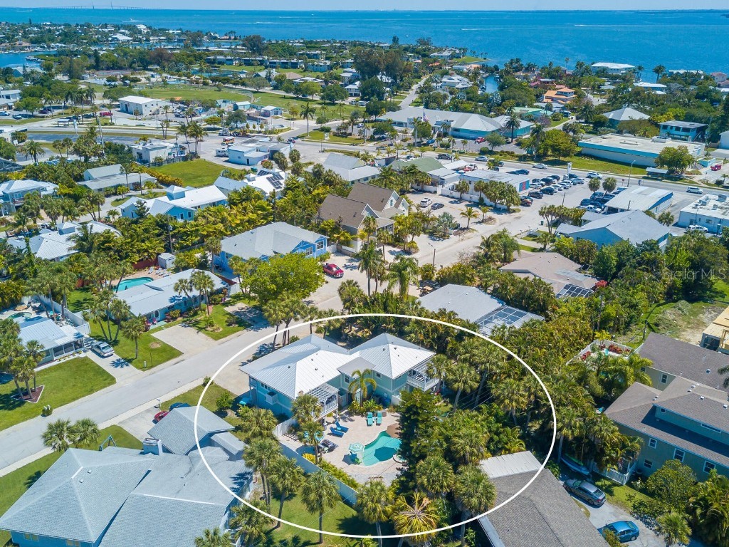 305 57th Street #A Holmes Beach FL 34217 A4534134 image6