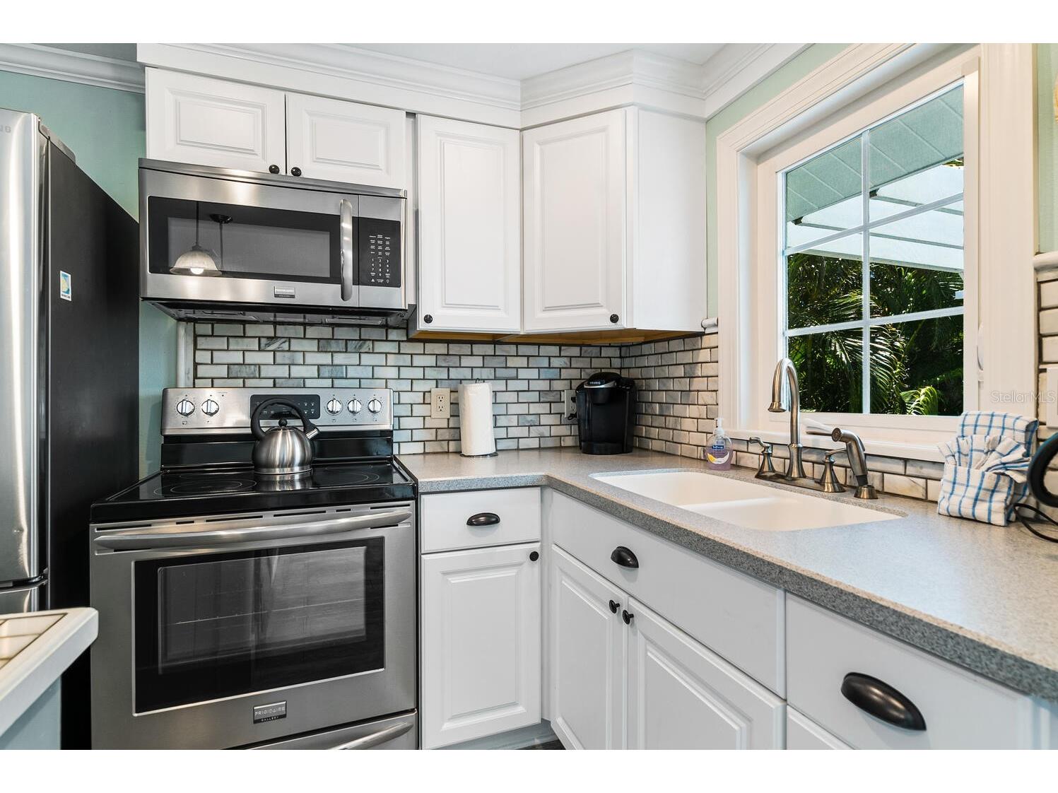 305 57th Street #B Holmes Beach FL 34217 A4682533 image10