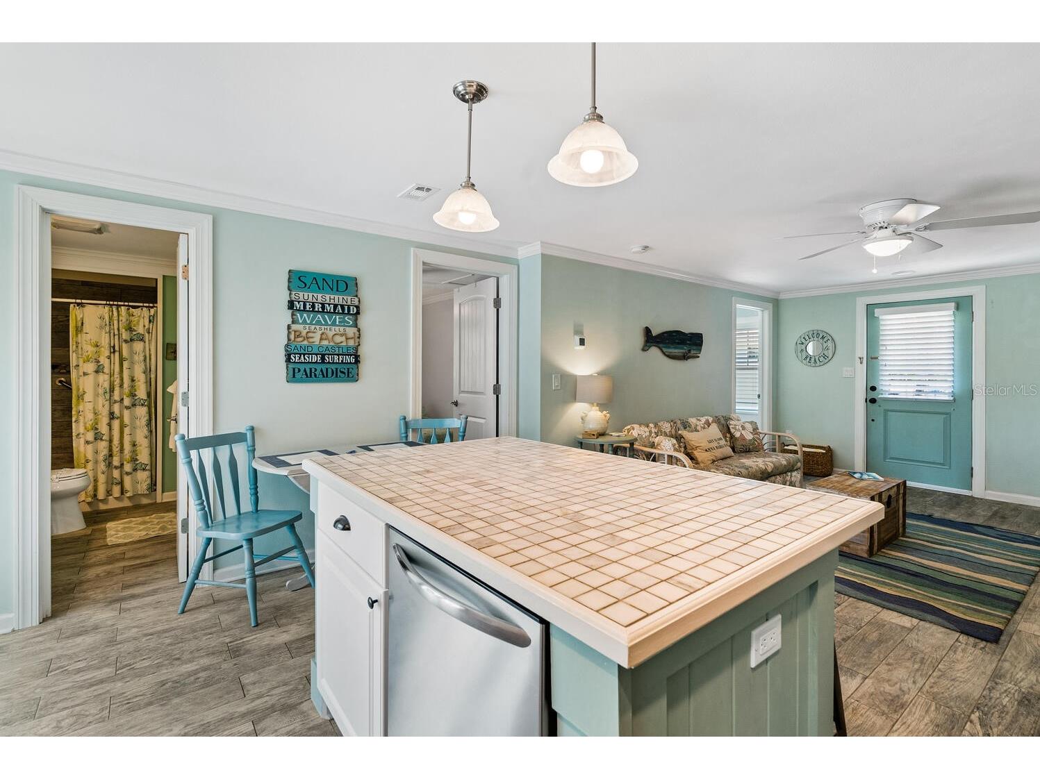 305 57th Street #B Holmes Beach FL 34217 A4682533 image11