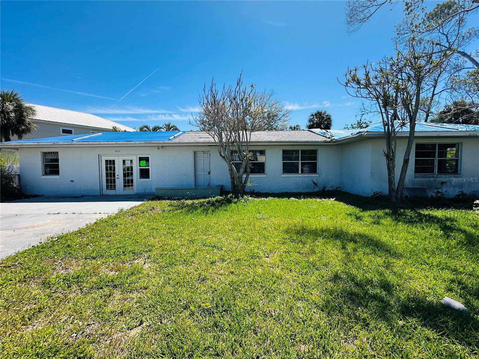 305 59th St Holmes Beach FL 34217 A4645732 image1