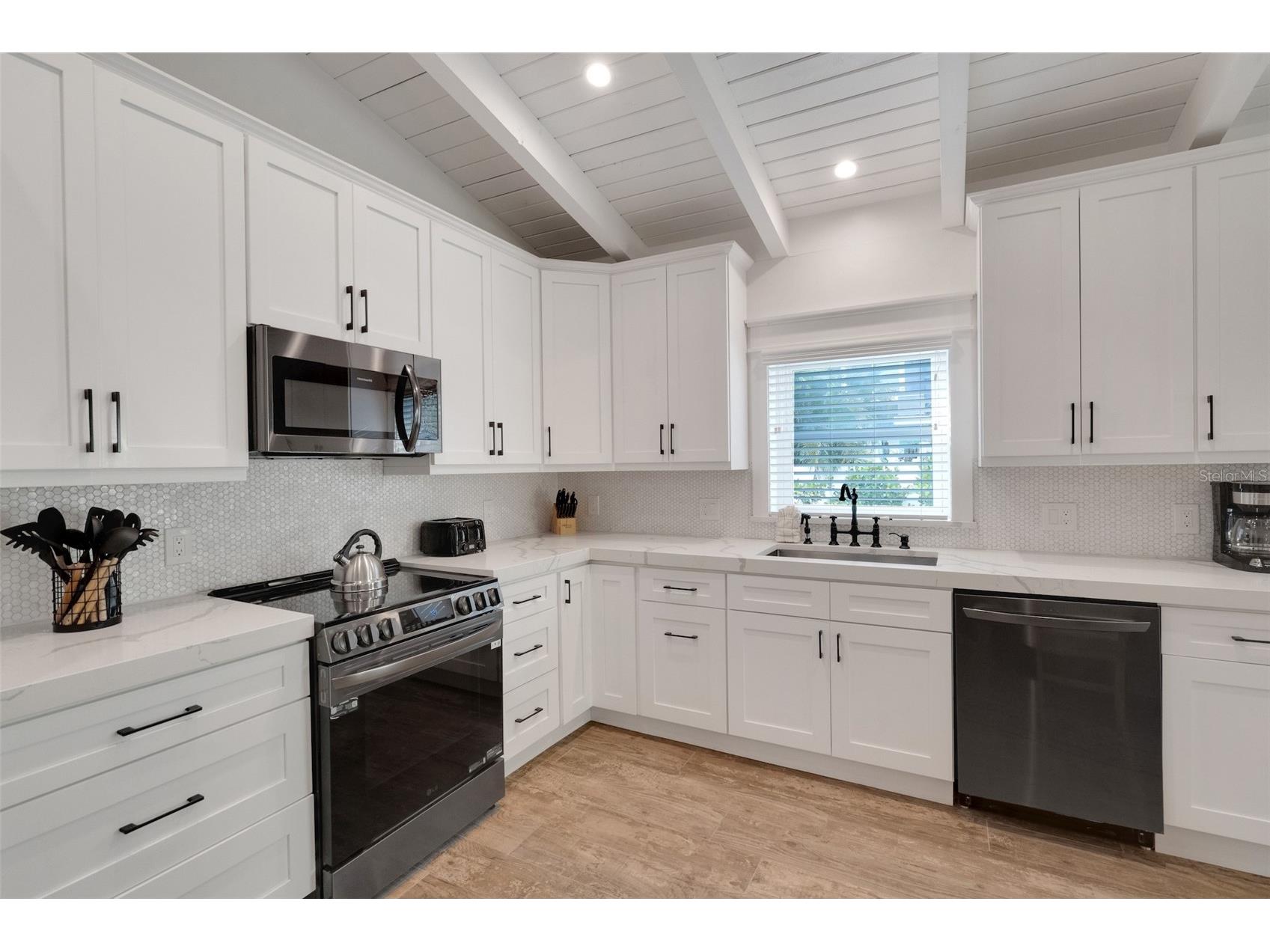 305 73rd Street Holmes Beach FL 34217 A4680135 image40