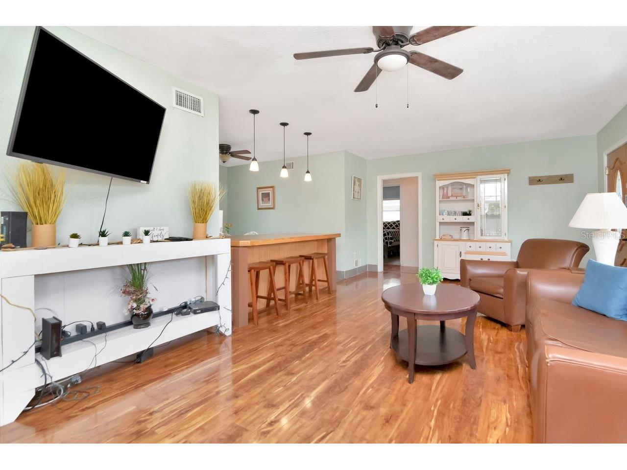 305 Baker Avenue Clearwater FL 33755 TB8491981 image10