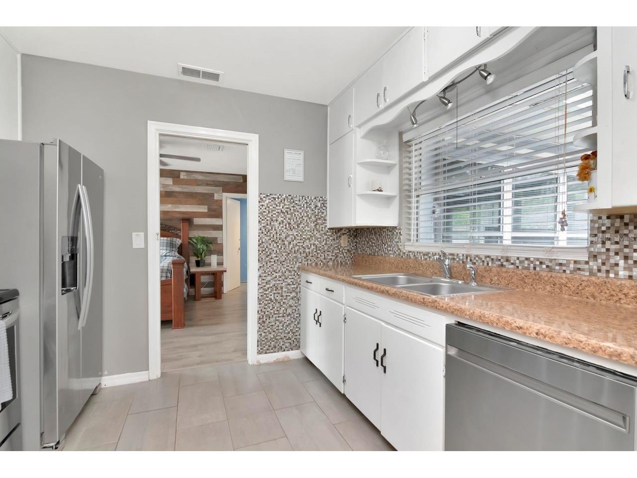 305 Baker Avenue Clearwater FL 33755 TB8491981 image19