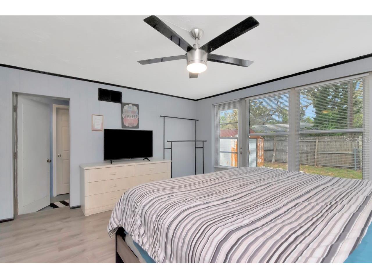305 Baker Avenue Clearwater FL 33755 TB8491981 image32