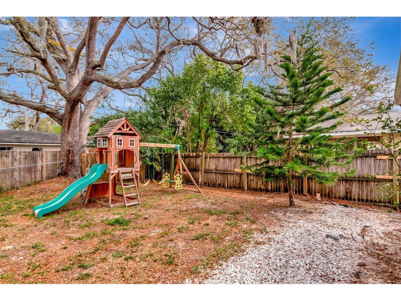 305 Baker Avenue Clearwater FL 33755 TB8491981 image40
