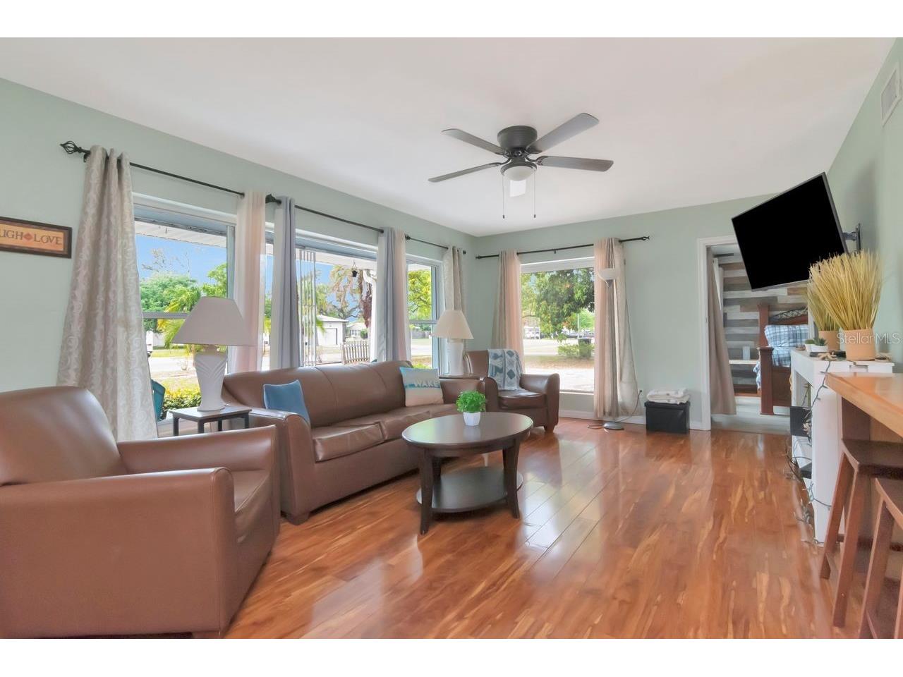 305 Baker Avenue Clearwater FL 33755 TB8491981 image8