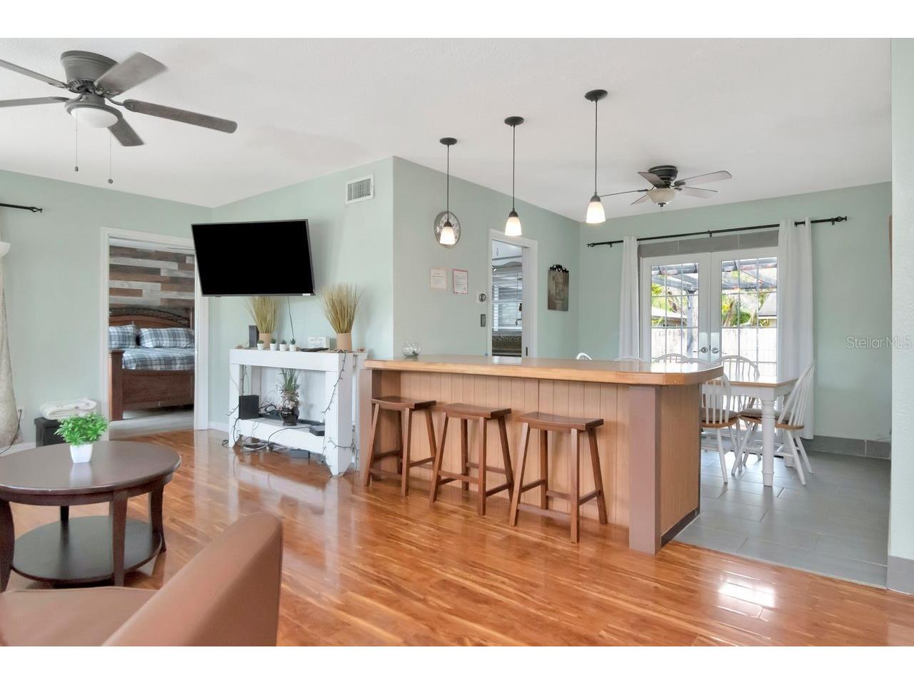305 Baker Avenue Clearwater FL 33755 TB8491981 image9