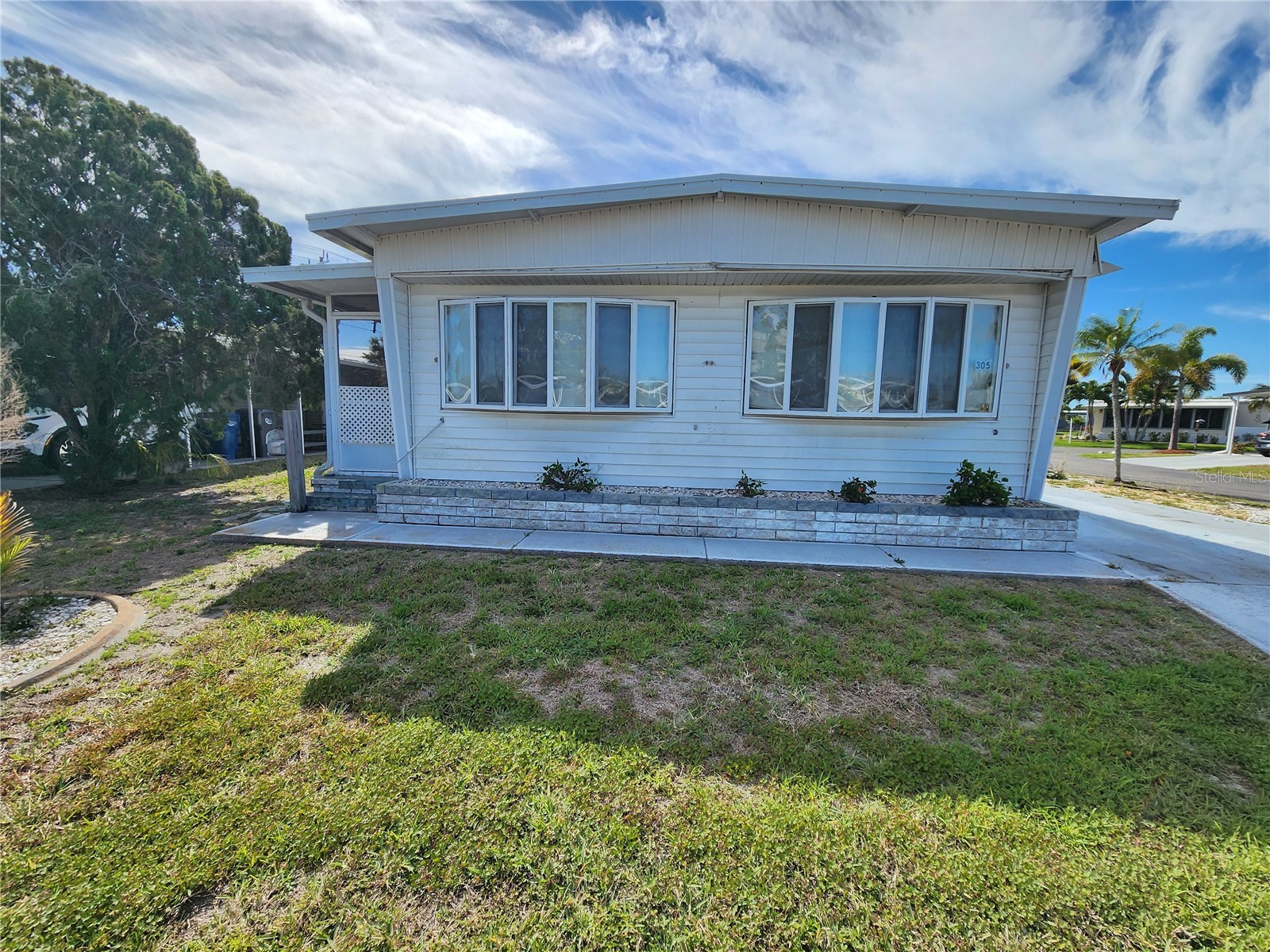 305 Batan Court Bradenton FL 34207 A4686716 image1