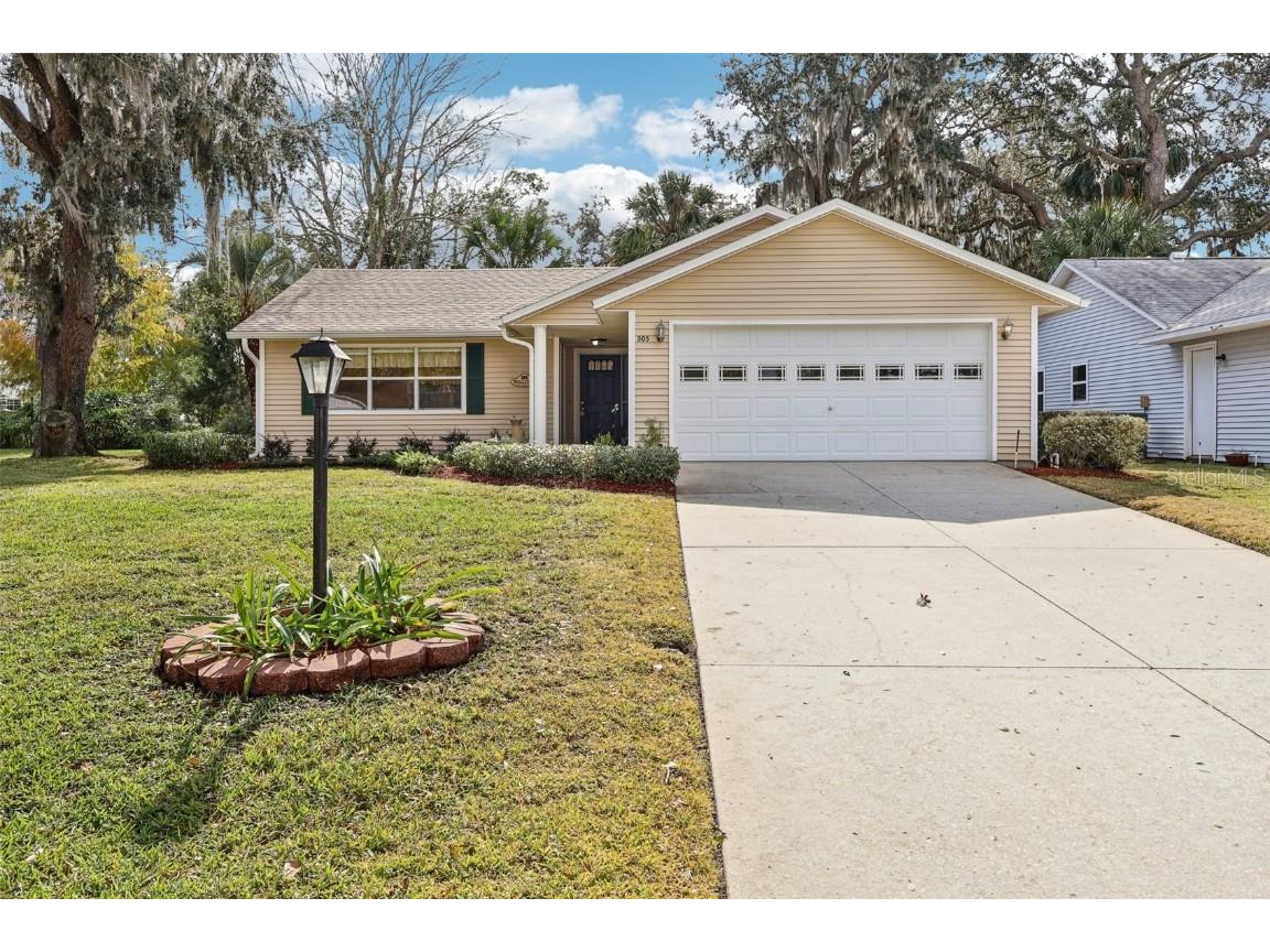 305 Brigadoon Circle Leesburg FL 34788 G5104886 image1