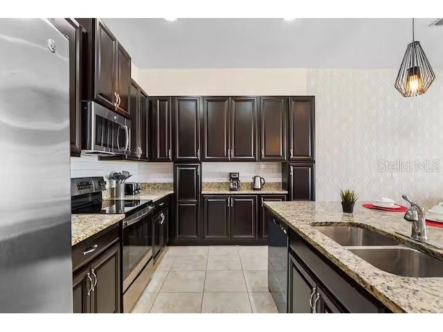 305 Captiva Drive Davenport FL 33896 S5140086 image4