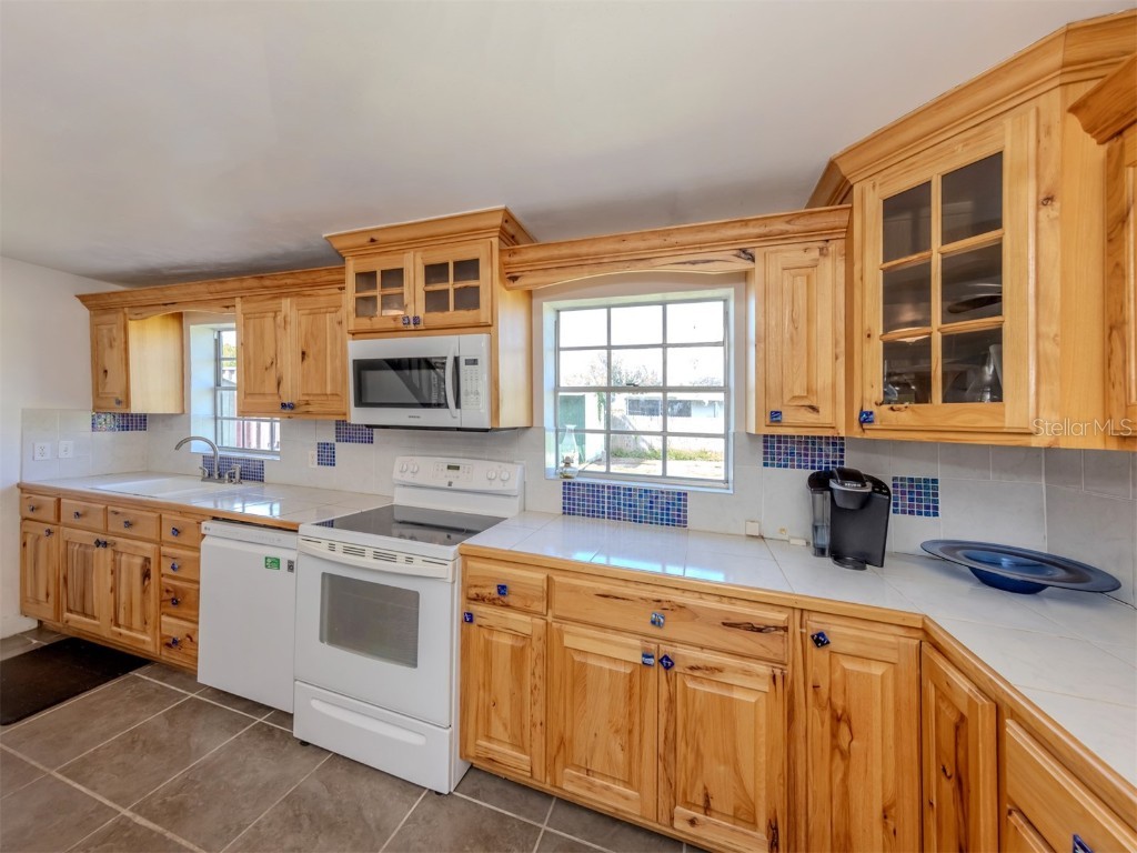 305 Chauncey Avenue Bradenton FL 34208 A4656733 image11