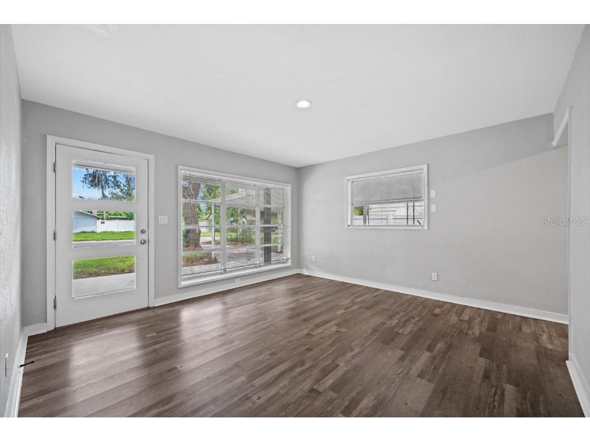 305 E Bougainvillea Avenue Tampa FL 33612 S5139421 image4