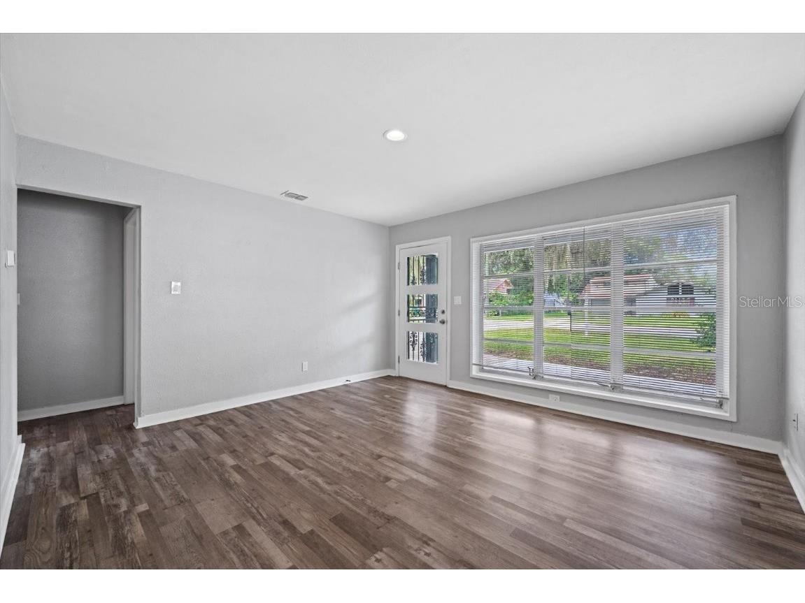 305 E Bougainvillea Avenue Tampa FL 33612 S5139421 image6