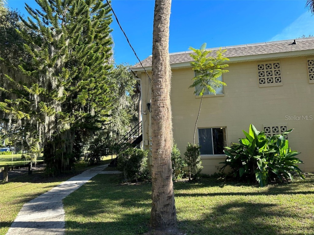 305 E Dakin Avenue #16 Kissimmee FL 34741 O6163491 image1