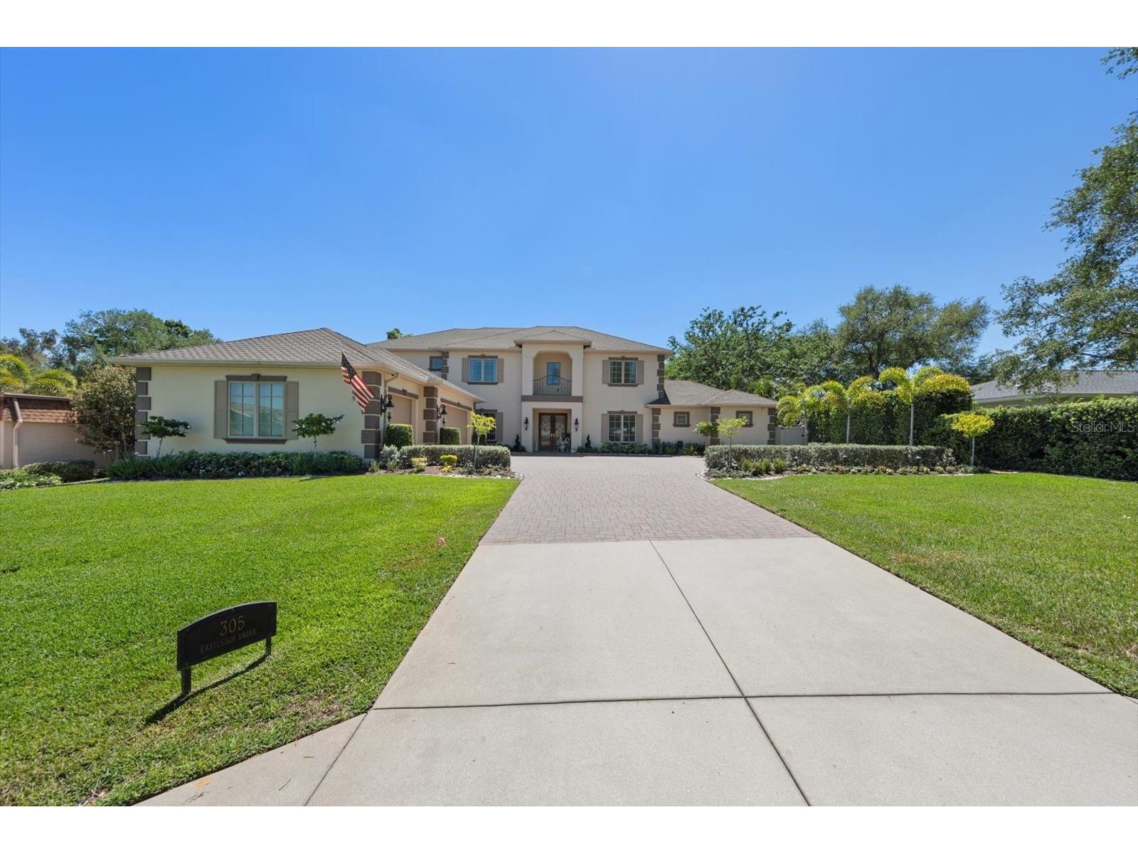 305 Eastleigh Drive Belleair FL 33756 TB8494828 image2