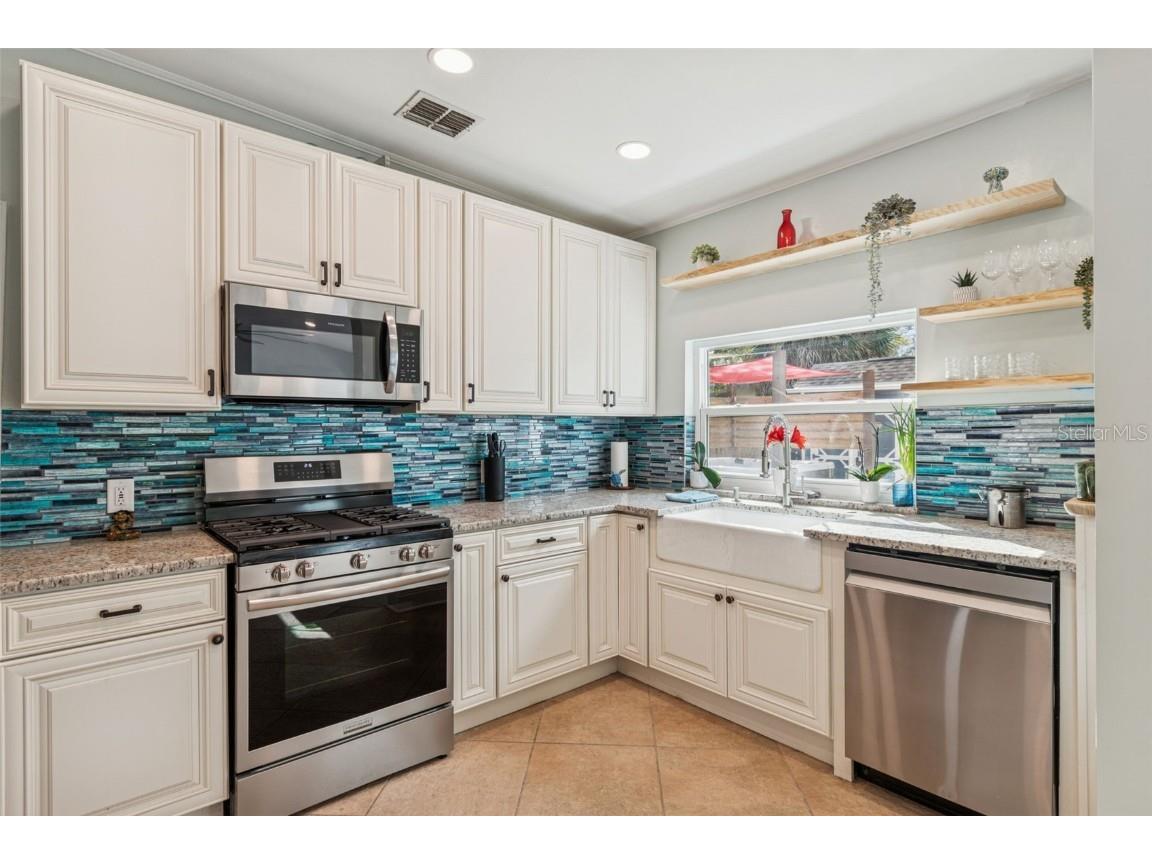 305 Grand Boulevard Tarpon Springs FL 34689 TB8461512 image26