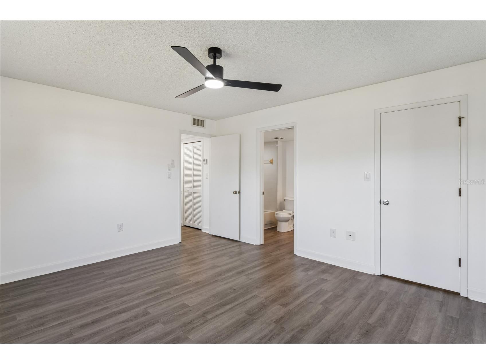 305 Hammock Pine Boulevard #305 Clearwater FL 33761 TB8508910 image8