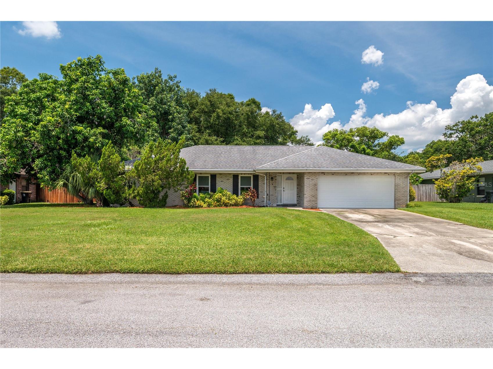 305 Hernando Road Winter Haven FL 33884 P4937701 image1