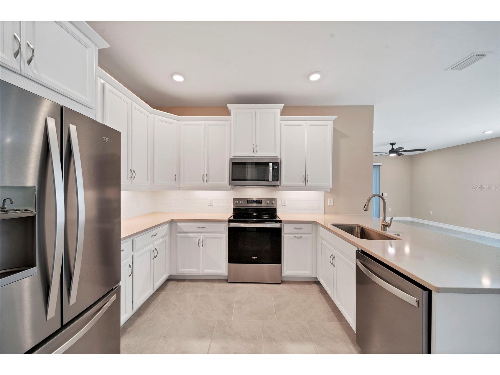 305 Ibiza Loop Venice FL 34292 N6144706 image10
