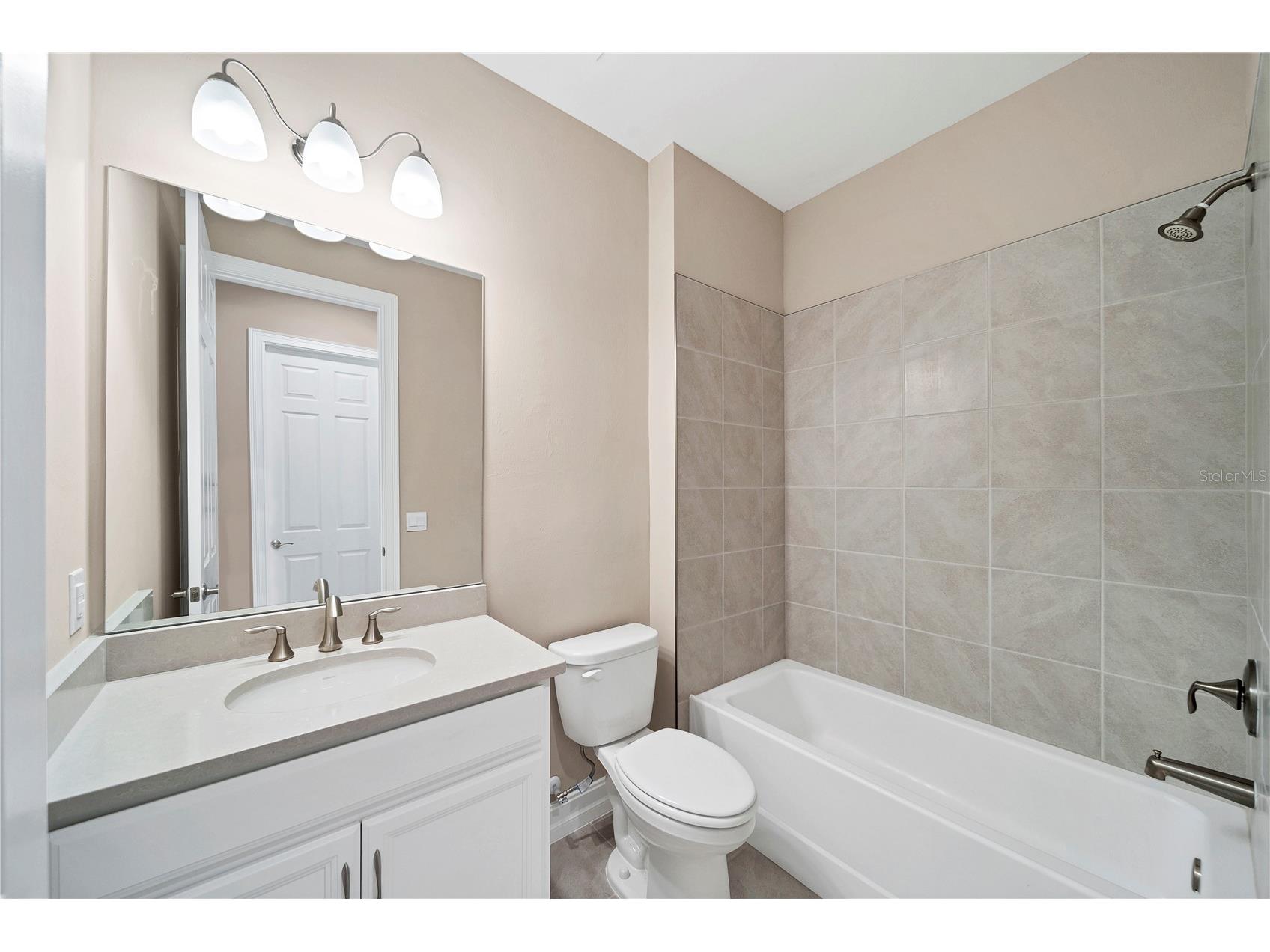 305 Ibiza Loop Venice FL 34292 N6144706 image28