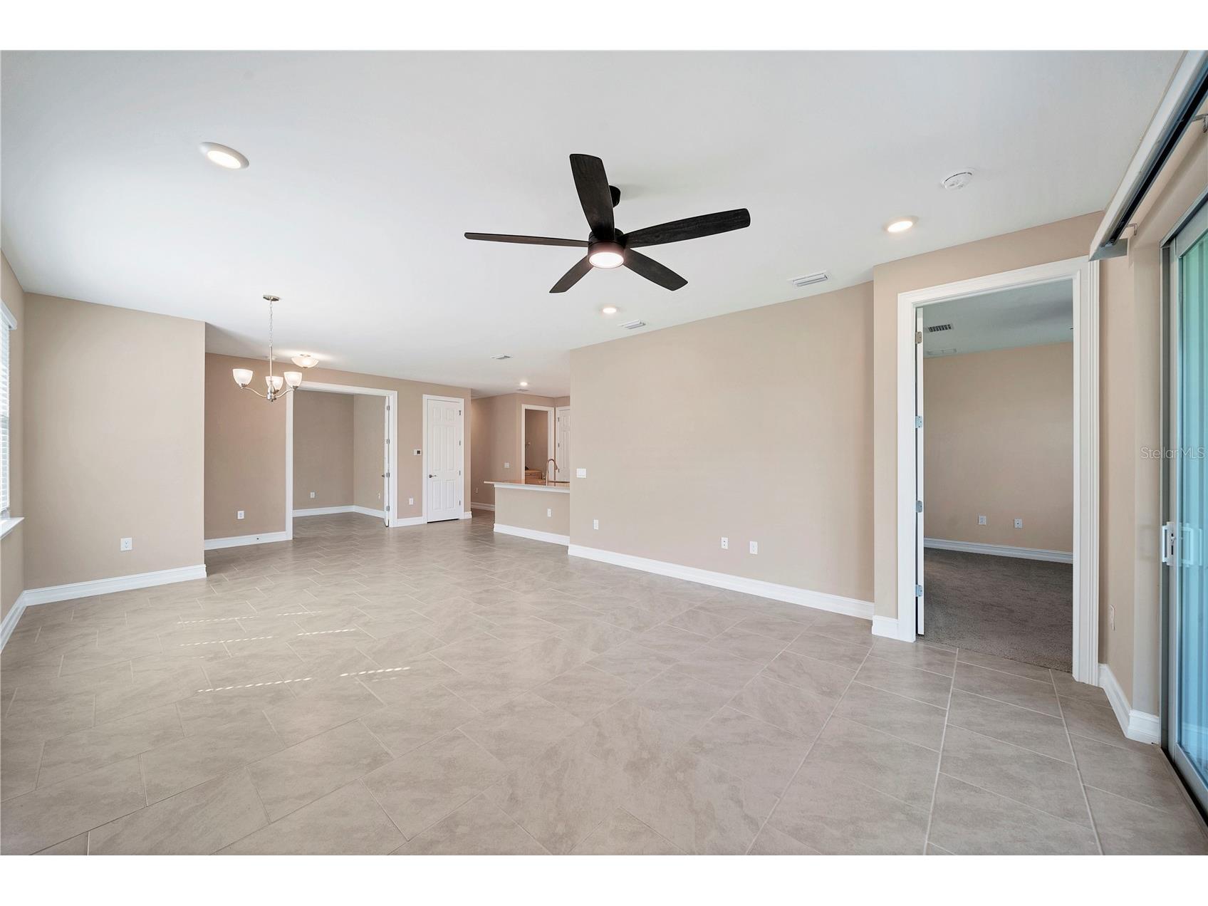 305 Ibiza Loop Venice FL 34292 N6144706 image5