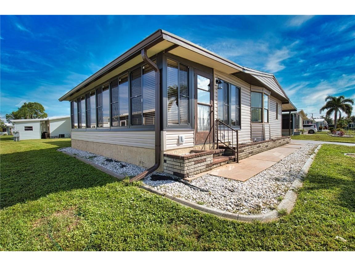 305 Las Maria North Port FL 34287 TB8303054 image5