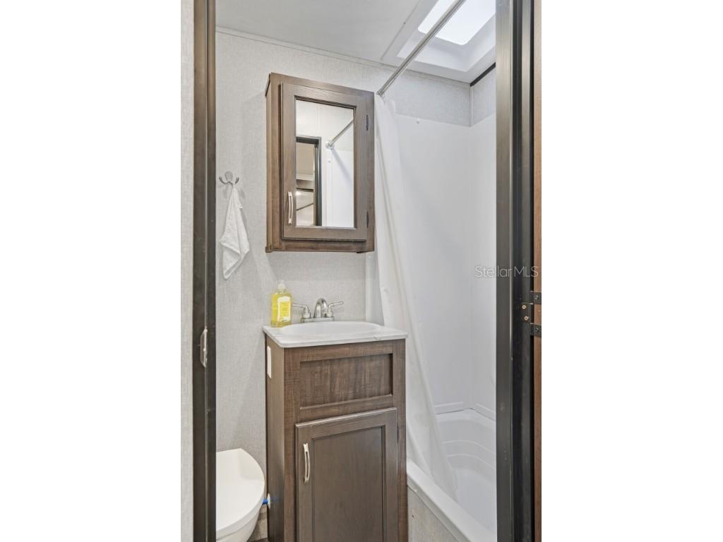 305 Linden Drive #FIFTH WHEEL Ellenton FL 34222 A4544433 image14