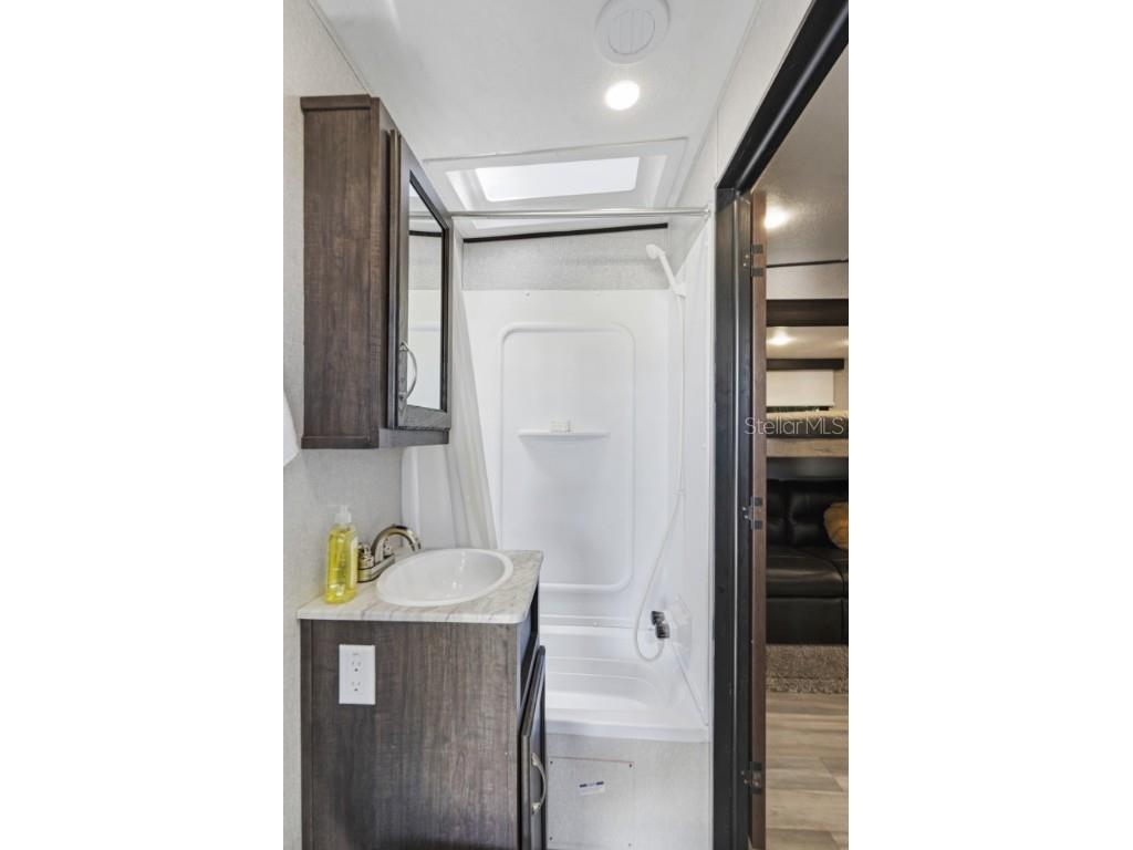 305 Linden Drive #FIFTH WHEEL Ellenton FL 34222 A4544433 image15